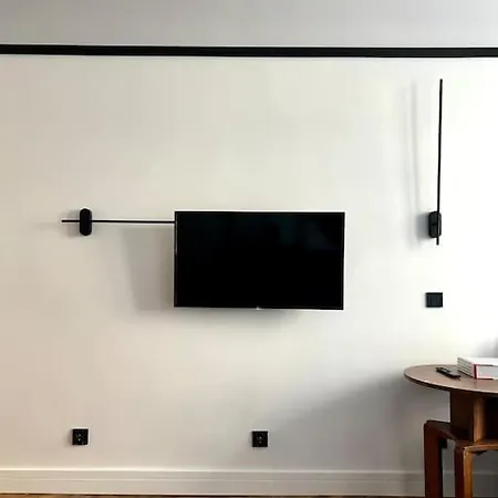 Apartment Composition 23 With Blue Circle *