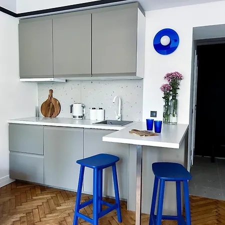 Composition 23 With Blue Circle كراكوفيا